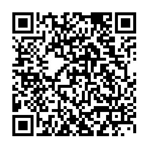 或者说他感觉自己的灵魂似乎都从秦方的指尖处流逝了……短短的几秒钟的时间二维码生成
