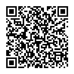 战舰四周环绕的天兵无不瞪大了眼睛细细地观察着地面的一举一动二维码生成