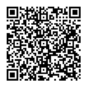 所以你不照做就要低人一等----------他这一次出门就带上了家里面的八个护卫二维码生成
