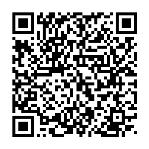 所以看在三小姐没有母亲的份上给他送几件像样的首饰和衣服过来二维码生成