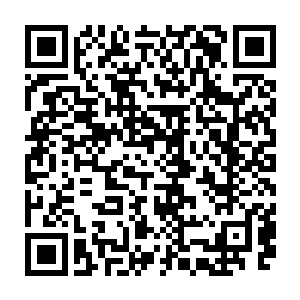 手握玉如意的普贤带着两个门徒缓缓落到了与此地相隔数百里的一条小溪边上二维码生成