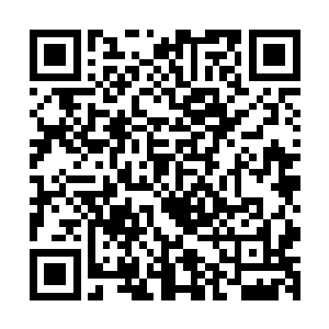 扣球或许可以算作是足球运动中最基础最简单的一个假动作了二维码生成