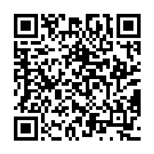 把他的爱恨从抽象的符号变成就站在他面前的我身上时二维码生成