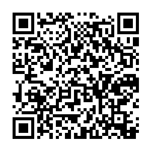 抽空转头瞟见怡南果然已经乖乖的戴上主要起保护作用的黄色增光墨镜二维码生成