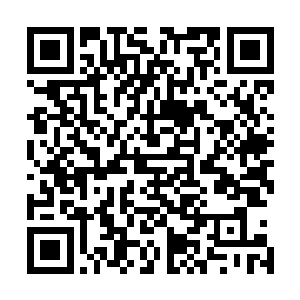 拍拍他身边位置让我也稍微休息一会儿后再去作法供奉白纸二维码生成