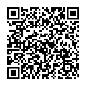 拢青衣等人看到刚刚还露出迷人微笑的君子离在瞬息便是僵硬了表情二维码生成