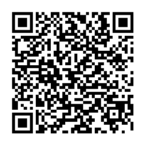 拿到相关统计数据的各大娱乐媒体几乎都在头版头条上发布了类似的消息二维码生成