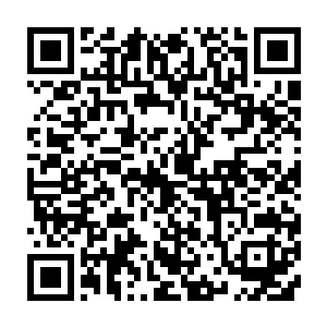 拿着我们那个世界几乎是任何人都可以做到的纸张去换取这个世界的金银二维码生成
