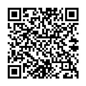 接着一颗又一颗的泪珠像断了线的珍珠一样从她眼角滚落了下来二维码生成