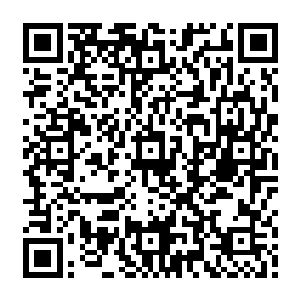 敏锐地发现从许敏身上拿到手的这块通讯器与她的那块在一些细微的地方略有些不同二维码生成