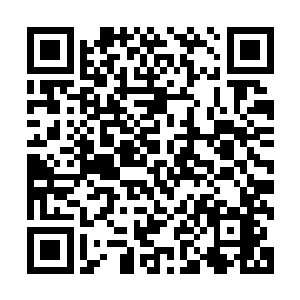 整个会场里 第一次 沒有像之前一样喧哗 有的 只是掌声二维码生成