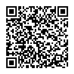 断断续续的有被墨之力侵蚀的人族开天境在同伴的护持下来到这中央校场二维码生成