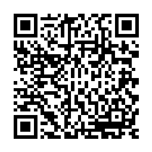 方炎用自己偶像派的英俊外表和卓越不凡的诗人气质将他征服二维码生成