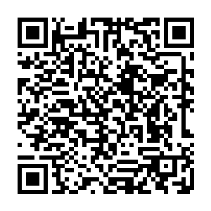 方炎看到随着厉新年的钢勺搅拌不停地浮现出一个又一个小小旋涡的咖啡杯二维码生成