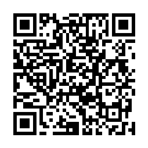 无数颗星辰在星空中连成了一个完整的形状――一副弓箭二维码生成