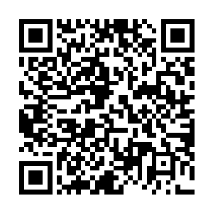 曾毅指了指桌子上李子墨签字画押的供状和赵铁牛的诉状二维码生成