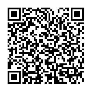 最终他跟那位让伍曦曾经垂涎三尺的埃塞俄比亚黑人姑娘分在一起二维码生成