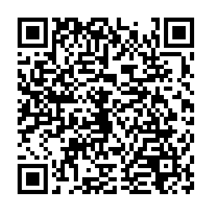 最终定格在了目光微微下沉似乎是看着他面前笔记本思考的陆为民脸上二维码生成