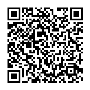 有什么样的神经病会无聊到在这片仓储区大大小小的几百个仓库中二维码生成