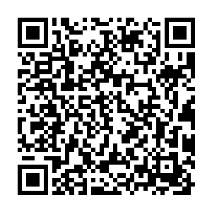 李耀相信在舰桥上肯定有直通超大型法宝仓库和维修车间的短途传送阵二维码生成