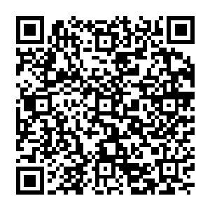 来的时候他注意到这三部一模一样的劳斯莱斯还认为是餐厅专门用作摆排瞅者接送贵客的二维码生成