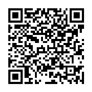 林放一边说一边从口袋里掏出一张银行卡丢了过去二维码生成