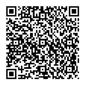 格力斯几人和飞机兄弟会课后在走廊上的发生冲突和互相的挑衅的消息在第三节课的时候就传遍了整个年级二维码生成