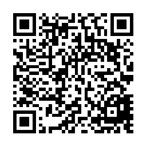 格罗廖夫立刻就和叶莲娜母女商量着要去爱达荷州过圣诞节二维码生成