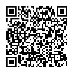 梓箐下意识便想从空间拿出武器du药什么的往对方招呼去……可是手上一空二维码生成