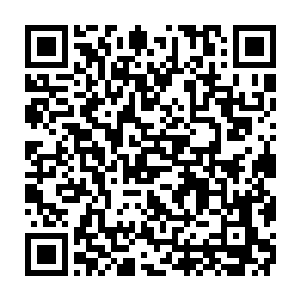 梓箐突然想到一个绝妙主意――能否将这无形无质的熔化剂与阵盘阵法融合一起二维码生成