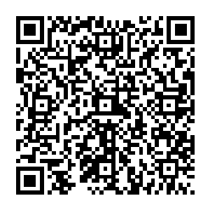 楚旬也将那原本灌入到白色神龙体内的天地之力源源不断地灌注到了混沌钟和万能魔方之中二维码生成