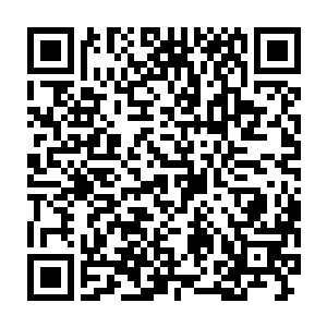 楚渝便在大门口将他对赵长卿的一片痴心跟赵长宁原原本本的讲了一遍二维码生成