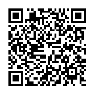 正式的文件在这次事件被处理完之后就会送到他的办公桌上二维码生成