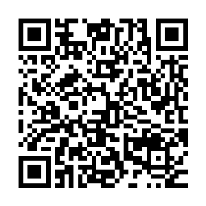 此刻他正带着客栈老板娘两母子俩经过几个时辰的御空飞行之后二维码生成