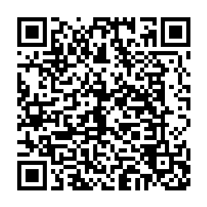 此刻在这些扑克牌在激射向撒旦的同时也忽然一张一张的燃烧了起来二维码生成