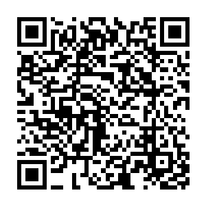 此时季疏云的眼睛在仔细观察着君无极双腿的反应和他脸上的表情二维码生成