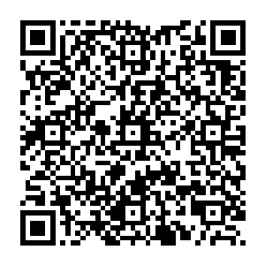 此时山本瑟郎的皮肤竟然全部变成了血红的样子而且皮肤的表面也已经不是原来的那样光滑二维码生成