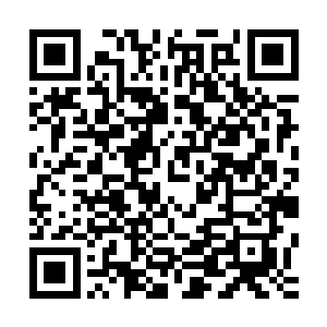 此时明教锐金旗掌旗使庄铮正在灭绝师太的攻势之下苦苦支撑二维码生成