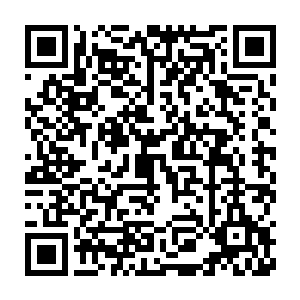 每个进入校门的学生在他面前都不敢看他那戴着眼罩疤痕纵横的脸颊二维码生成