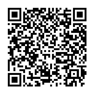江少游一边走一边琢磨着这两万块钱能做些什么……不过琢磨来琢磨去二维码生成