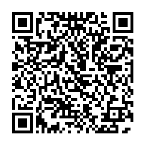 江少游就先从兜里掏出了之前一直用来凝聚水刀用的那瓶矿泉水来二维码生成