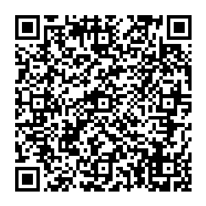 沙漠之中 若是可以的去看一个目的地 很大的可能会迷失在沙漠之中 而若是闭上眼 说不定还好一些二维码生成