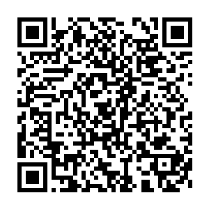 流墨墨和雪如楼这才注意到这个隐于一柄巨斧斜下方的洞窟是新挖掘的二维码生成