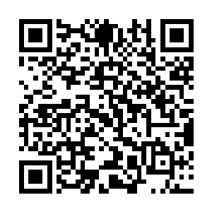 流墨墨笑眯眯的一闪身绕带墨梓熏背后一把抱住锦玉的手臂二维码生成