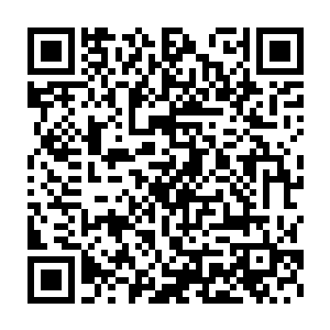 混沌钟也在无数创世神雷和灭世天火的轰击和锤炼之下重新融合了起来二维码生成