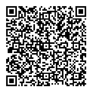 瀑布之外 李玉以及于龙于虎三人埋伏在此 李玉早在风清扬身上留下了印记 因此 当他一动的时候 他便已经知晓二维码生成