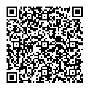 然后凭借漂亮的外表找了一个以她和她父母的阶层所能找到的最好的丈夫――按照父母的安排二维码生成