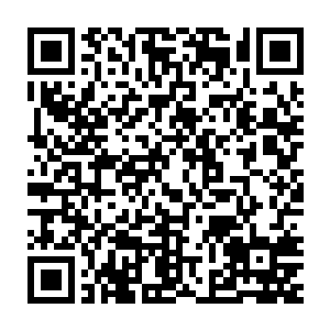 然后又被三个嬷嬷推倒在榻上开始用特殊的手法给她活络全身经脉二维码生成