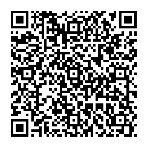 然后她无力地顺着墙壁滑落下来……天……实在是太可怕了……怎么这么可怕……以前他都不会这么地凶残……二维码生成