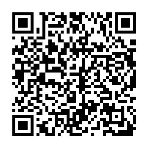 然后经过了上面的铁皮档板被拢了一下和旁边相邻挡板扰起来的烟合在了一起二维码生成